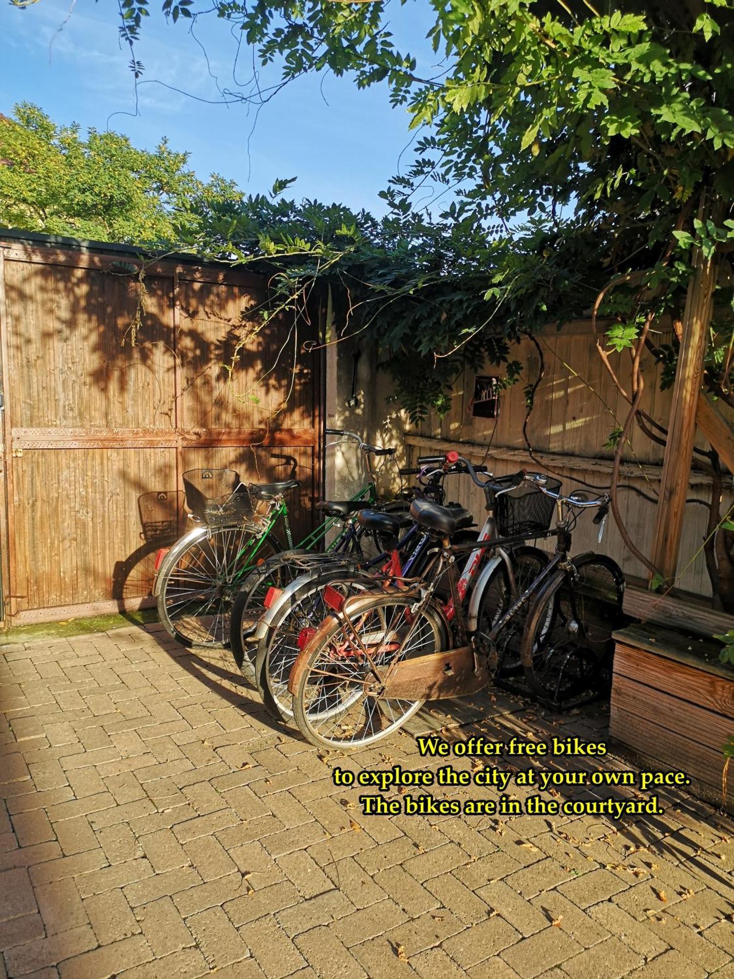 Bike House - 250-Year-Old Restored House In A Quiet Area Brasov Exterior photo