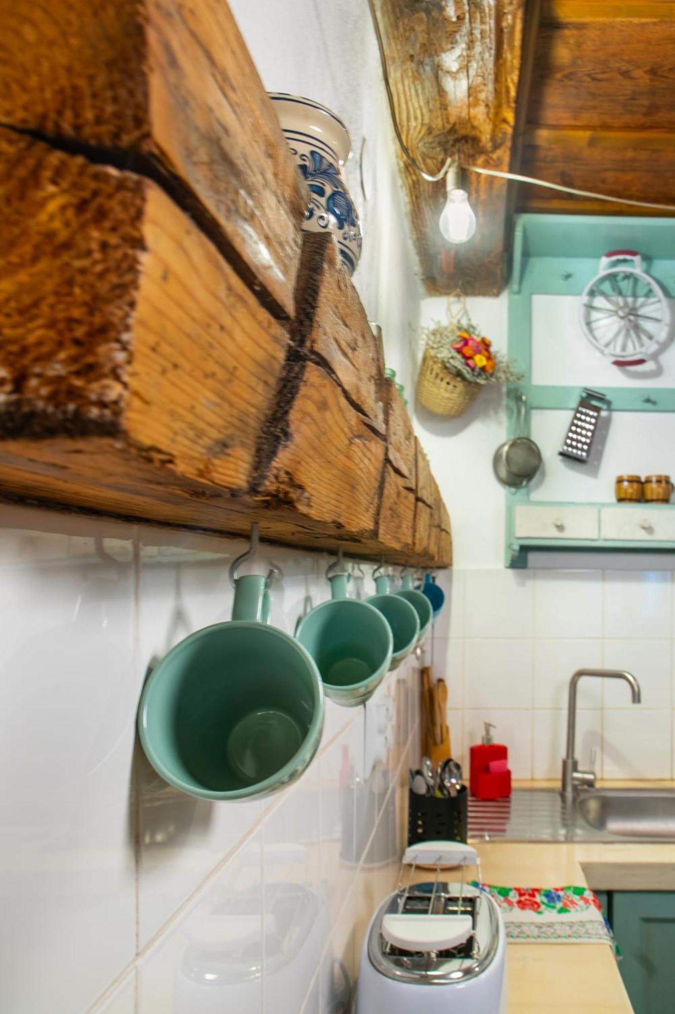 Bike House - 250-Year-Old Restored House In A Quiet Area Brasov Exterior photo