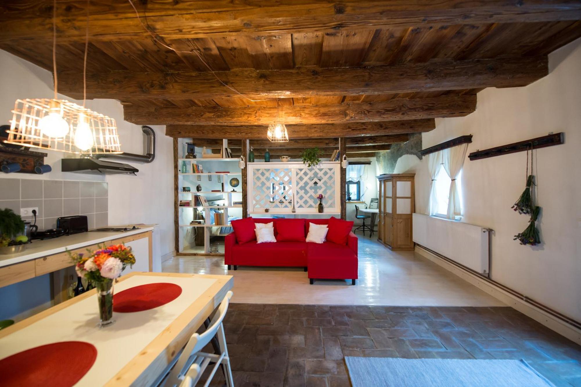 Bike House - 250-Year-Old Restored House In A Quiet Area Brasov Exterior photo